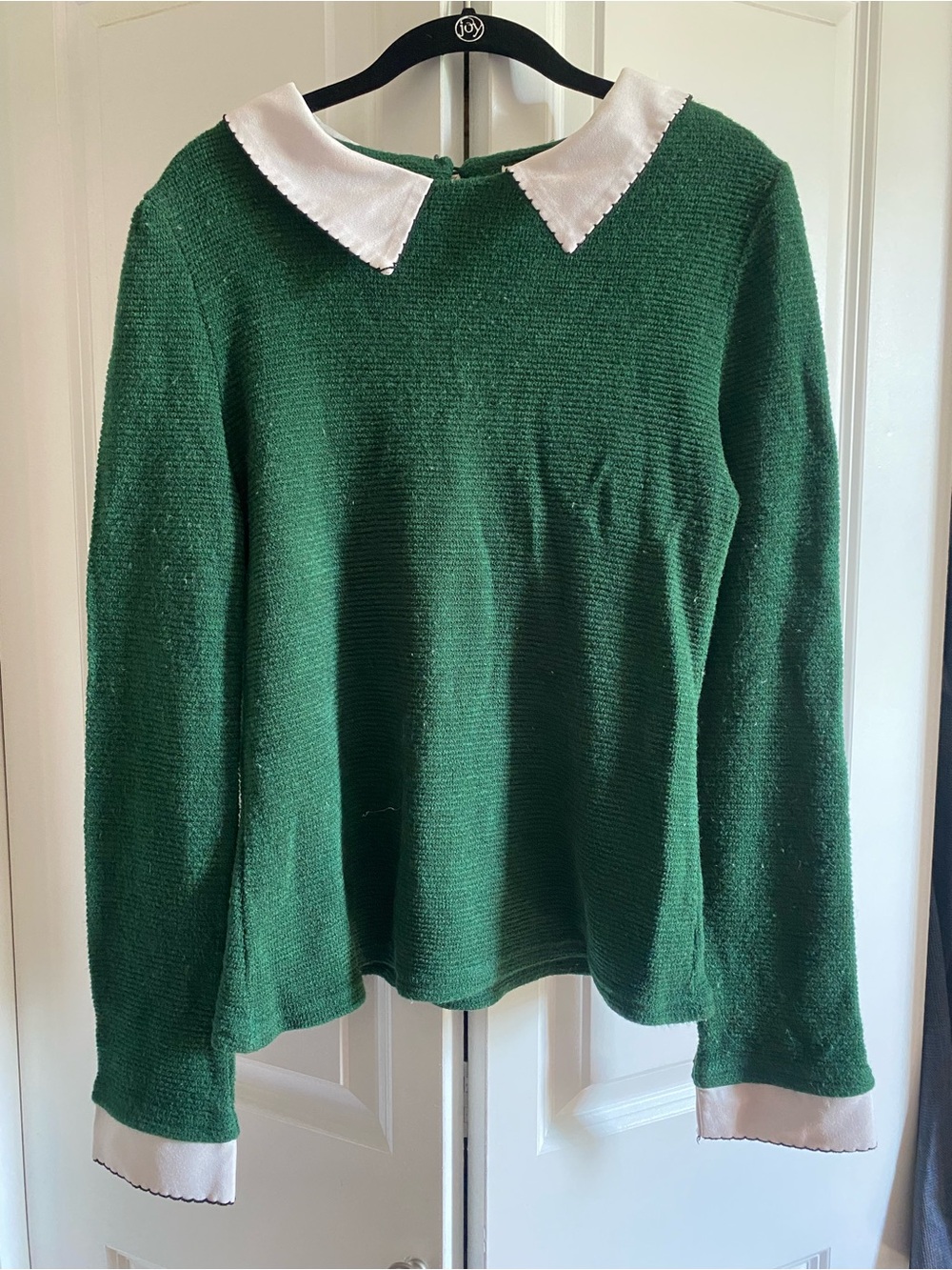 Textured Green Sweater with White Peter Pan Collar